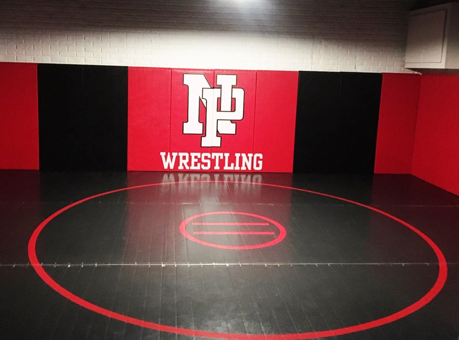 AK Athletic Equipment 17' X 17' X 1 3/8" Roll-Up Wrestling Mat 2 AK Athletic Equipment 17' X 17' X 1 3/8" Roll-Up Wrestling Mat - Image 2